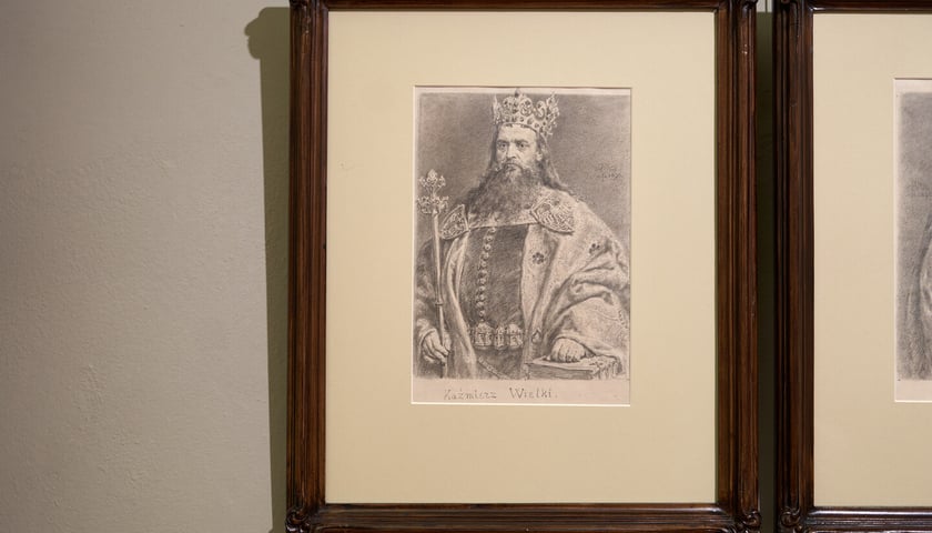<p>Wystawa &bdquo;Poczet kr&oacute;l&oacute;w polskich&rdquo; Jana Matejki w Muzeum Narodowym we Wrocławiu &ndash; Kazimierz III Wielki</p>