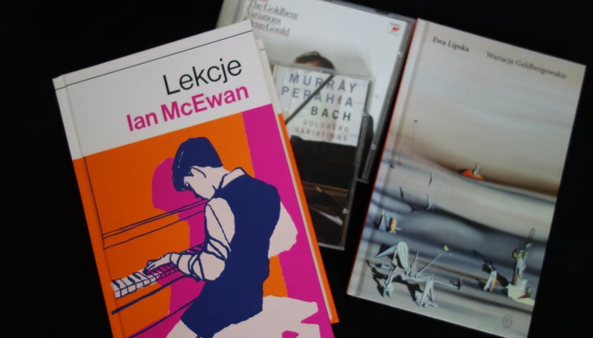 Powiększ obraz: <p>Ian McEwan, &bdquo;Lekcje&rdquo;, Wydawnictwo Albatros 2023 (przekład Andrzej Szulc), Ewa Lipska, &bdquo;Wariacje Geldbergowskie&rdquo;, Wydawnictwo Literackie 2023&nbsp;</p>