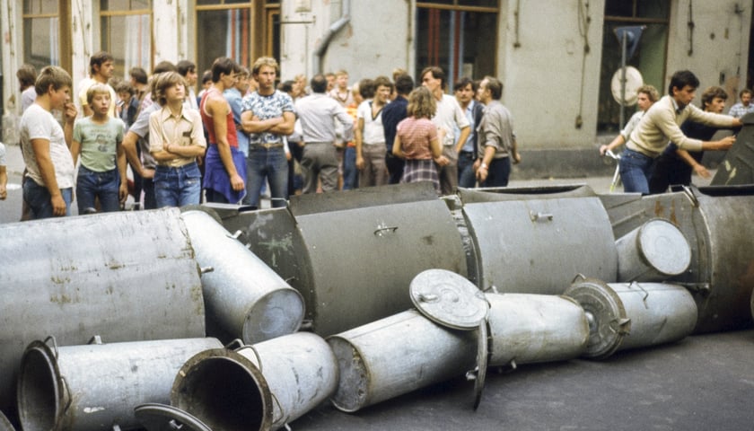 Powiększ obraz: Protesty uliczne w sierpniu 1982 roku