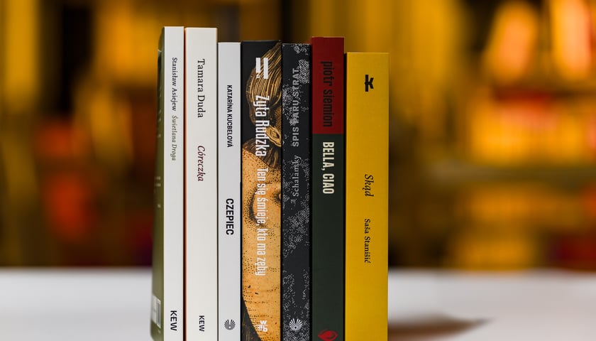 Powiększ obraz: Książki, które jury wybrało do finału Nagrody Angelus 2023