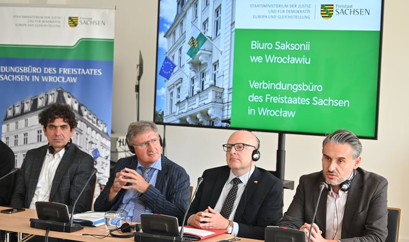 Konferencja prasowa 15 września w sprawie wymiany doświadczeń między przedstawicielami Wrocławia, jako organizatora Europejskiej Stolicy Kultury 2016, a Chemnitz, organizatora Europejskiej Stolicy Kultury 2025