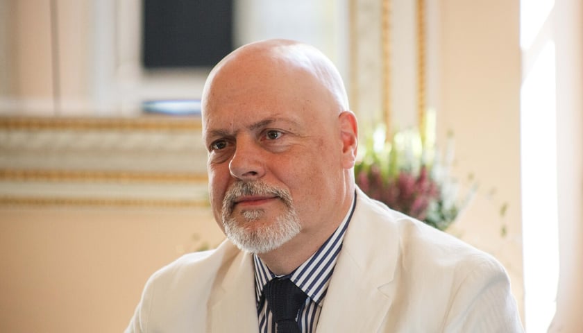 <p>Marek Krajewski napisał libretto do Czarodziejskiego fletu</p>