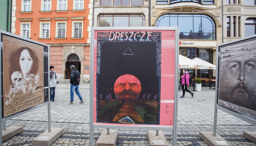 Wystawa „Plakat do filmu – Film na plakacie" na wrocławskim rynku