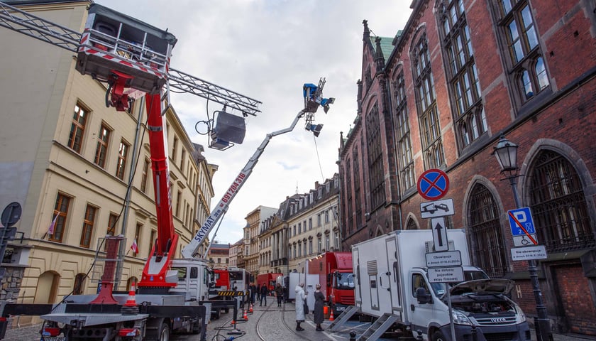 <p>Plan zdjęciowy do filmu ,,Mamka'' w reżyserii Magnus von Horn. Filmowcy na kilka dni zajęli ulicę Szajnochy</p>