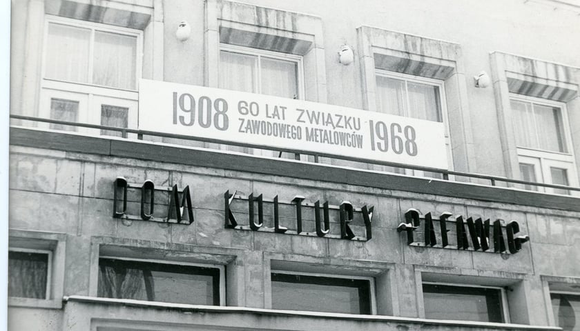 Powiększ obraz: <p>Dom Kultury Pafawag, 1968 rok&nbsp;</p>