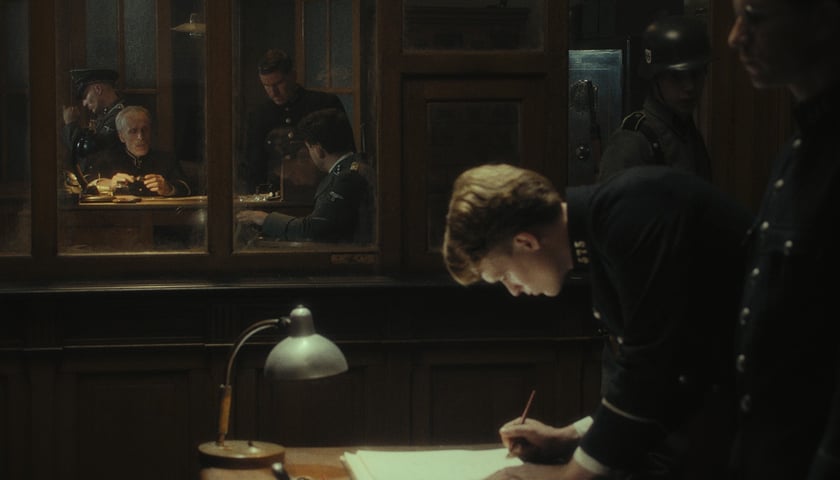 <p>Wil na komisariacie policji, wnętrze pałacu Wallenberg-Pachalych</p>