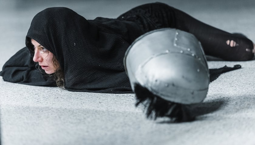 <p>Nowy wrocławski teatr Enklawa &ndash; pr&oacute;by do spektaklu &bdquo;Ubu kr&oacute;l, czyli Polacy&rdquo;</p>