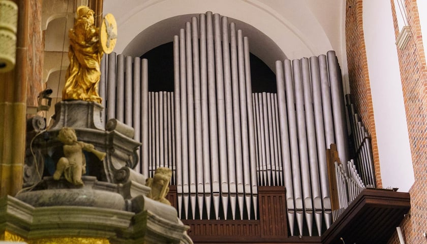 <p>Organy w katedrze wrocławskiej - marzec 2024</p>
