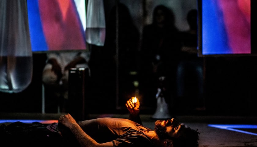 <p>Scena ze spektaklu "Medea. O przekraczaniu", Teatr ZAR&nbsp;</p>
