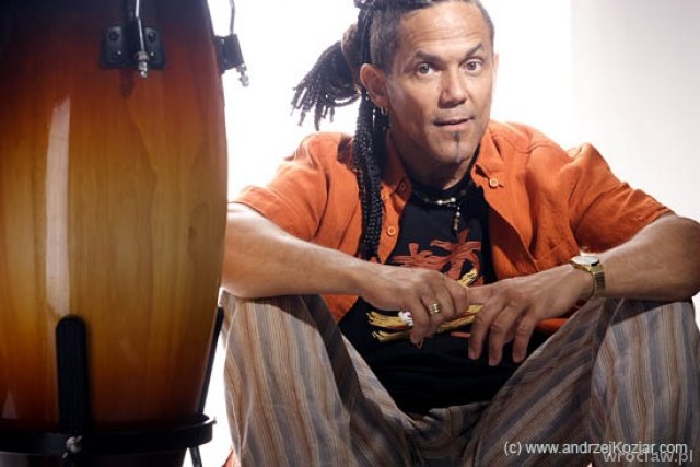 Filharmonii Wrocławskiej królować szlagiery muzyki kubańskiej we wspólnej interpretacji Jose Torresa, muzyków jego zespołu i Orkiestry Symfonicznej Filharmonii Wrocławskiej