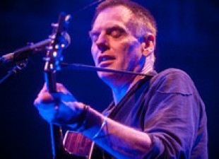 Sobotni koncert będzie zapewne przede wszystkim wyprawą w przeszłość zespołu