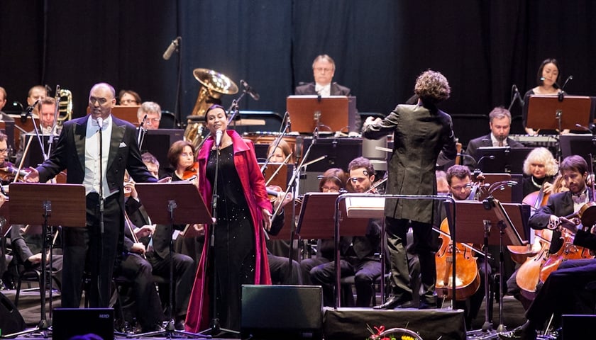 Imponująca frekwencja gali noworocznej w Hali Stulecia