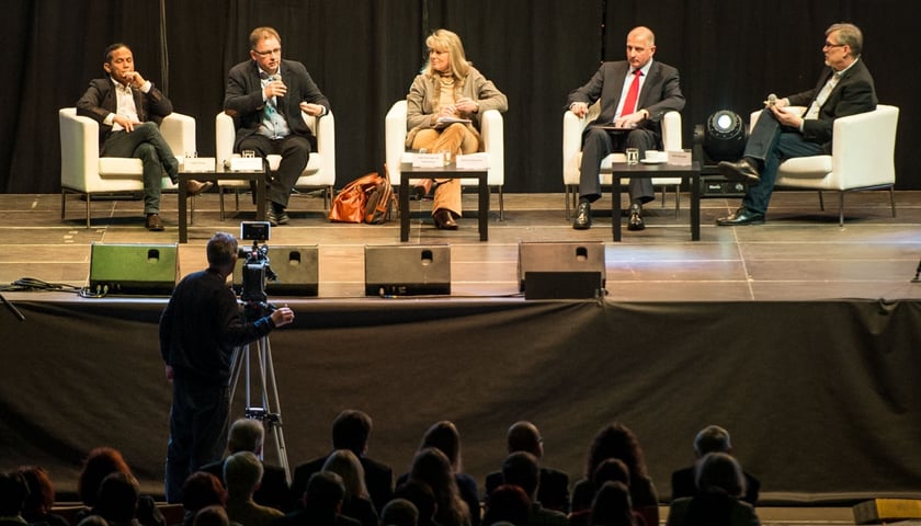 Debata o prawie do kultury w Hali Stulecia