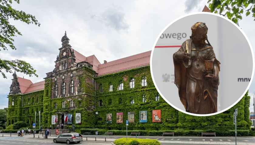 Kolaż dwóch zdjęć – gmach Muzeum Narodowego we Wrocławiu i rzeźba z XVII wieku