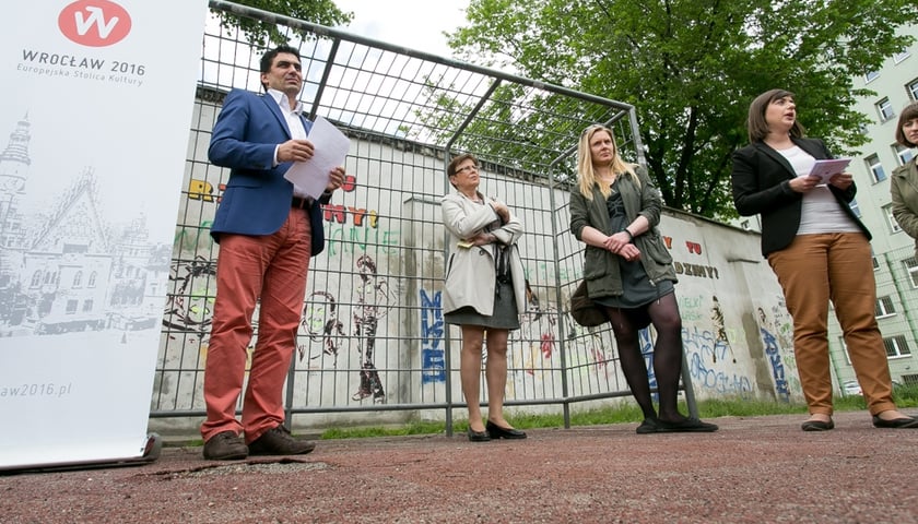 MikroGRANTY ESK 2016