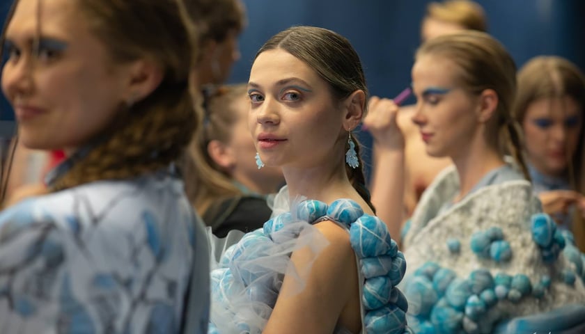<p>Pokazy mody na Wrocław Fashion Week w 2023 roku, podczas tegorocznej edycji bedzie 47 pokaz&oacute;w</p>