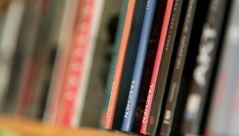 Co czytelnicy zostawiają w książkach z biblioteki 