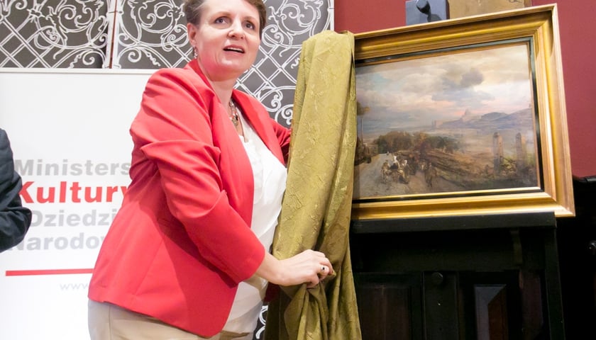 "Via Cassia" Achenbacha i Małgorzata Omilanowska, minister kultury i dziedzictwa narodowego, która dzieło przekazała muzeum