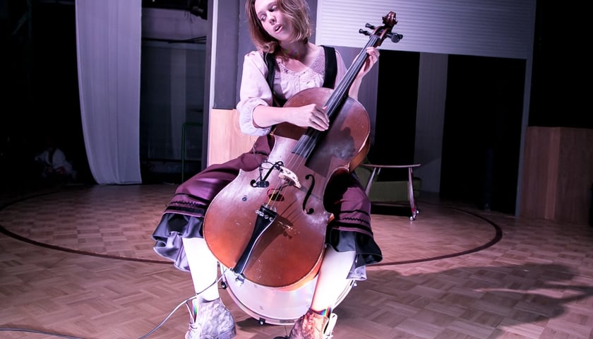 Maja Kleszcz stworzyła i zagra na żywo muzykę do spektaklu