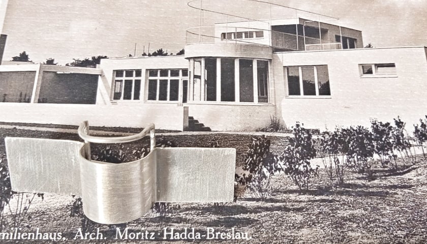 <p>Broszka inspirowana projektem domu na osiedlu WuWA autorstwa Moritza Haddy</p>