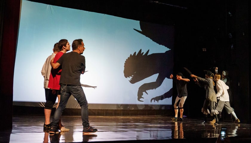 <p>Pr&oacute;ba do spektaklu &bdquo;Sprzedawcy bajek&rdquo; we Wrocławskim Teatrze Lalek</p>