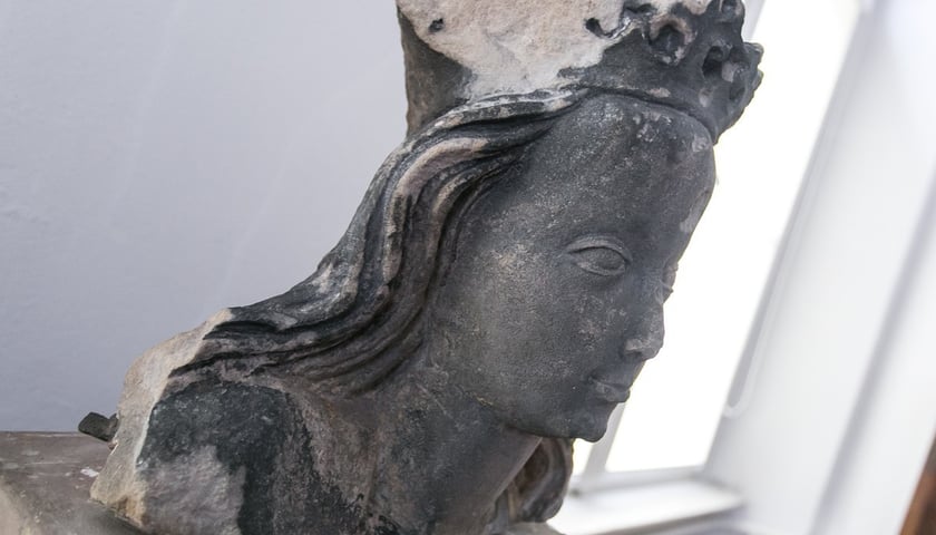Madonna z głową w Muzeum Narodowym