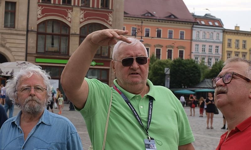 We Wrocławiu trwają zdjęcia do filmu dokumentalnego "Pokolenia". Reżyserem jest Janusz Zaorski