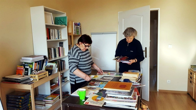 Biblioteka posiada już w swoich księgozbiorach około 100 pozycji