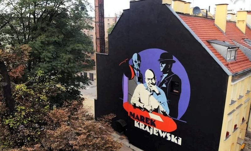 Mural Marka Krajewskiego – autora kryminalnych bestsellerów i Ambasadora Wrocławia