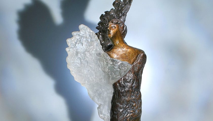 Statuetka Nagrody Angelus projektu Ewy Rossano