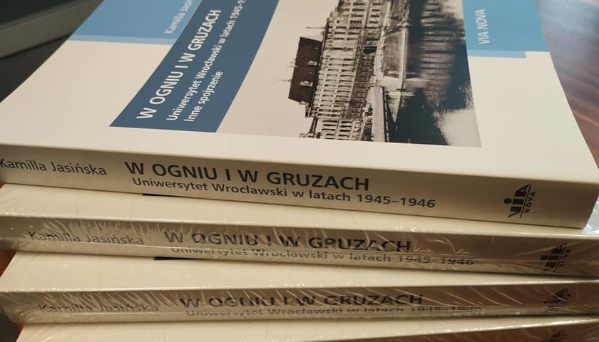 Kamila Jasińska „W ogniu i w gruzach”