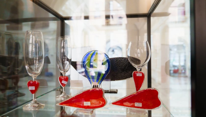 Gadżety w sklepiku Muzeum Narodowego we Wrocławiu