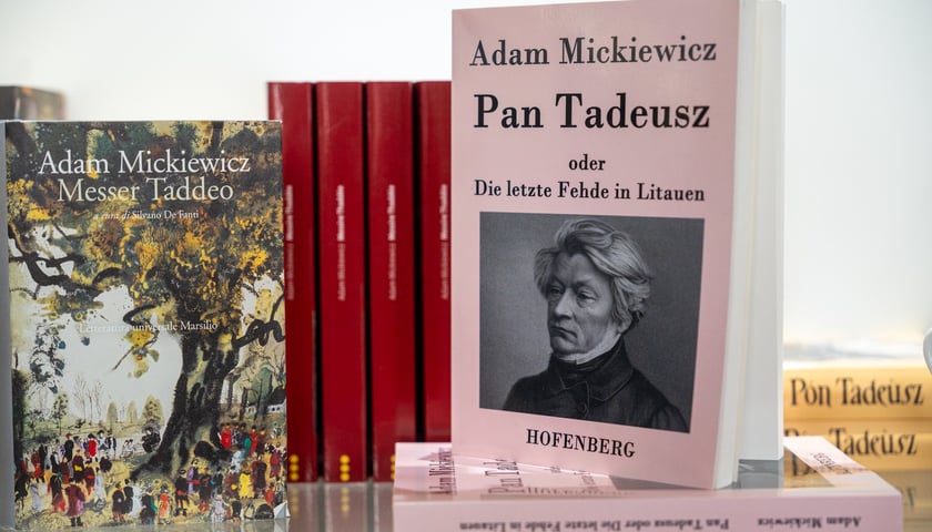 Gadżety w sklepiku Muzeum Pana Tadeusza