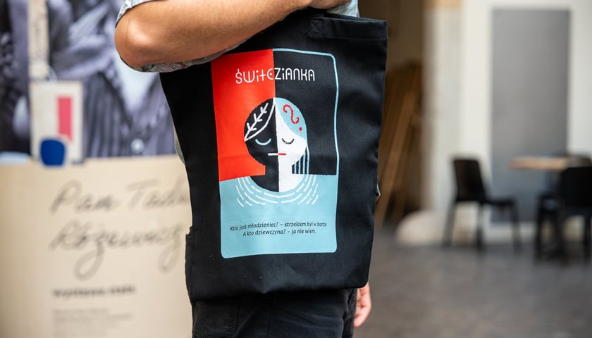 Gadżety w sklepiku Muzeum Pana Tadeusza