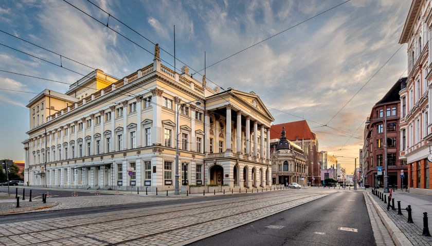 Na zdjęciu gmach Opery Wrocławskiej 