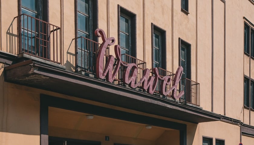 <p>Kino Wawel w Lubaniu</p>