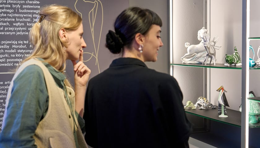 Wystawa &bdquo;Wielka czw&oacute;rka i inni. Ceramiczna rzeźba kameralna w PRL-u&rdquo; w Muzeum Narodowym do 23 lutego 2025