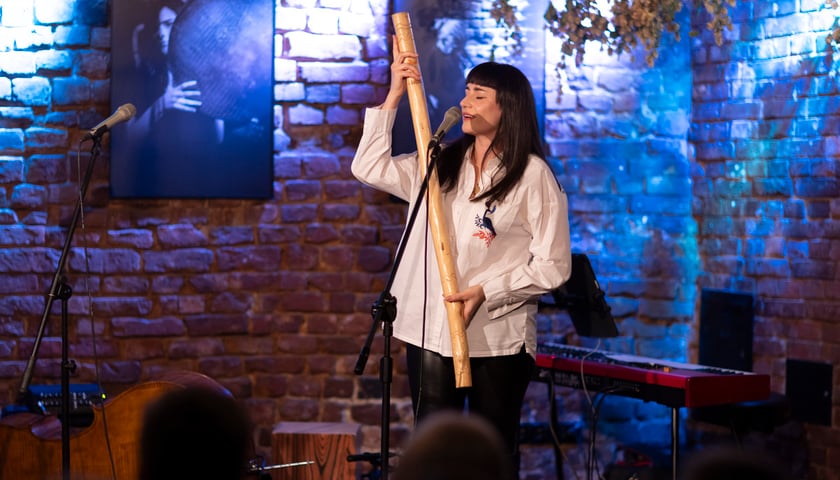 Koncert "Wrocławscy artyści dla powodzian", Mleczarnia, 15.10.2024. Kasia Pakosa.&nbsp;
