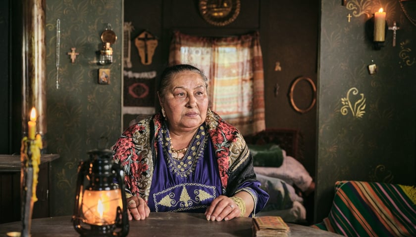 <p>Babcia Zory (Danuta Dolińska)&nbsp;</p>