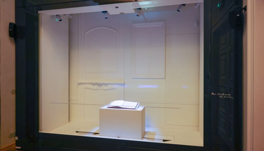 <p>Rękopis piątej księgi &bdquo;Pana Tadeusza&rdquo; można obejrzeć w dniach 8-11 listopada w Muzeum Pana Tadeusza</p>