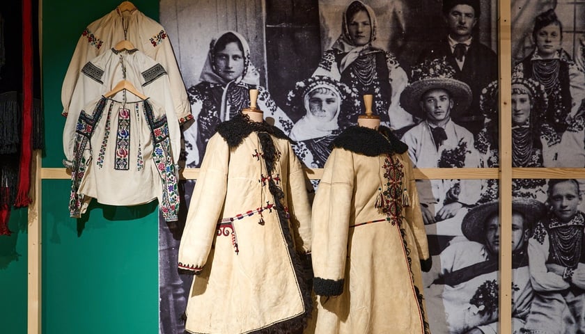 <p>Ponad 100 eksponat&oacute;w na wystawie &bdquo;Strojni Kresowiacy&rdquo; w Muzeum Etnograficznym</p>