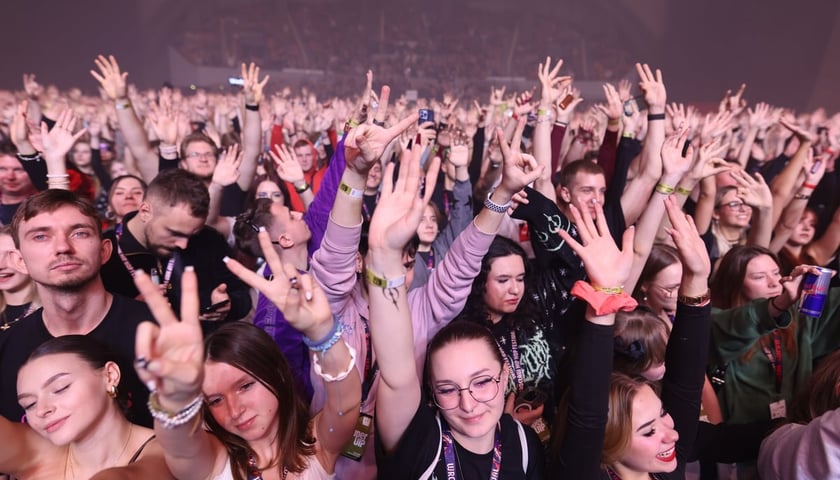 Wrocław Hip Hop Festival 2024 w Hali Stulecia. Publiczność przed sceną