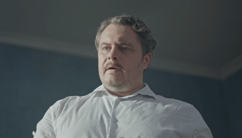 <p>Tomasz Schuchardt w filmie &bdquo;To się nie dzieje&rdquo;&nbsp;</p>