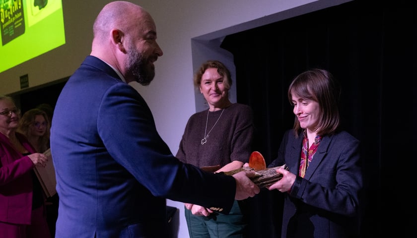 Gala wręczenia nagr&oacute;d Pi&oacute;ro Fredry i Dobre Strony &ndash; nagroda dla Wydawnictwa Dwie Siostry