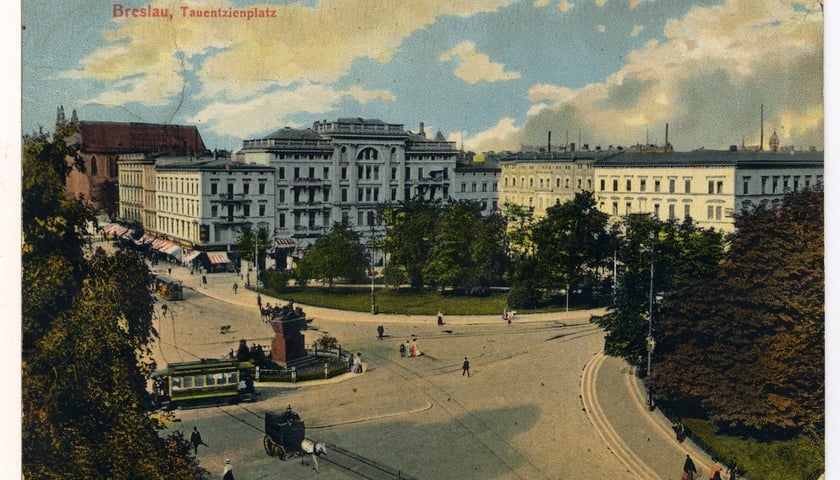 <p>pl. Kościuszki na dawnej poczt&oacute;wce</p>