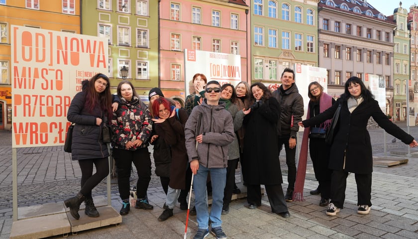 Autorzy wystawy (Od)nowa. Miasto przeobrażone. Wrocław ’45 - studenci kierunku Historia w Przestrzeni Publicznej (Uniwersytet Wrocławski) 