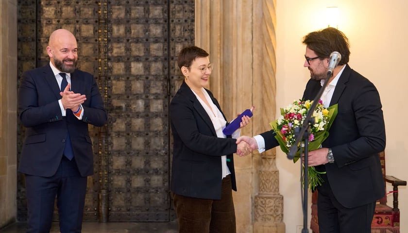 <p>Uroczystość wręczenia Arlekin&oacute;w 2025. Wrocław, 27.03.2025. Z Nagrodą Arlekina - Maria Wojtyszko.</p>
