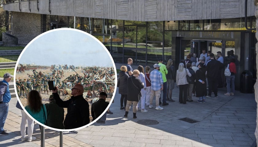 Na zdjęciu dużym kolejka do Panoramy Racławickiej, na zdjęciu małym w kółku zwiedzający na platformie widokowej przed obrazem