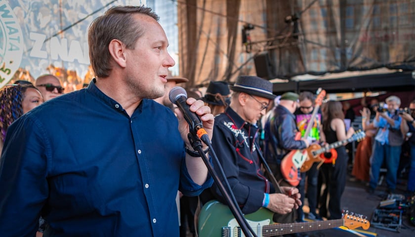 <p>Gitarowy Rekord Świata 2025 na wrocławskim rynku</p>