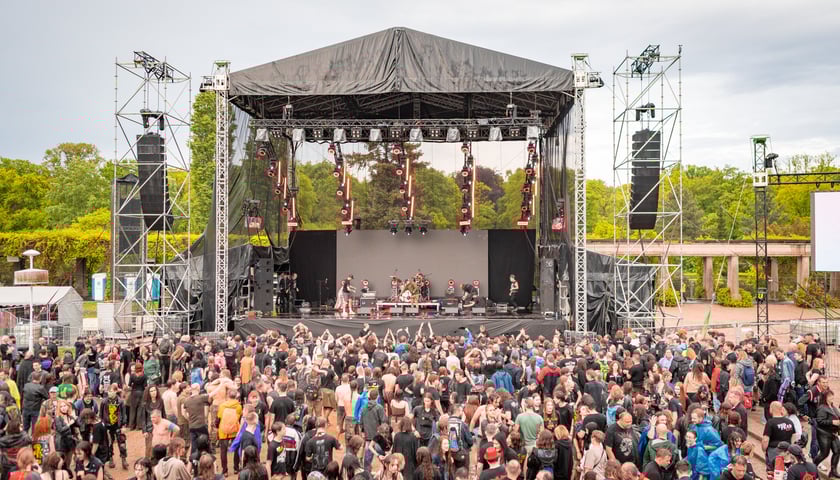 Ostatni dzień 3-Majówki, na scenach m.in.: Kult, Nocny Kochanek, The Rumjacks, KSU, Mrozu